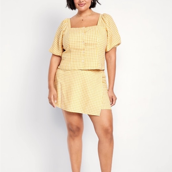Old Navy High-Waisted Linen-Blend Mini
Wrap Skort - Yellow Gingham - Picture 5 of 8